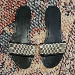 Kendall & Kylie Black and Metallic Sandals